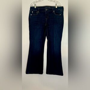 American Eagle women’s jeans size 16 short favorite boyfriend